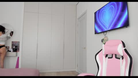 Shineel online show from 09-25-25, 04:05