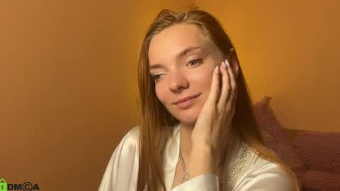 Snapshot of shinelikea_diamond chatting on 05-08-26, 06:46 Alexis online show from 05-08-26, 06:46