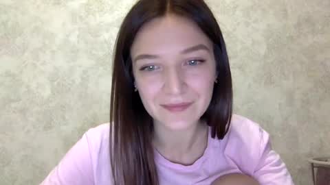 Snapshot of shining_pearl chatting on 06-14-26, 06:54 Jesica online show from 06-14-26, 06:54