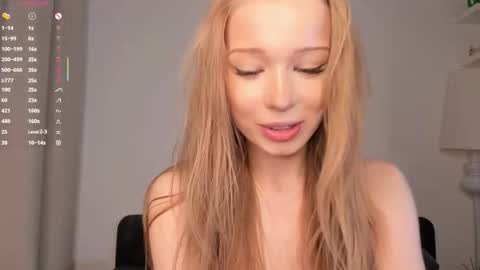 Stella  online show from 10-13-25, 07:30