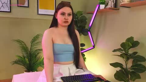 Snapshot of shininglexi chatting on 05-10-26, 07:57 shininglexi online show from 05-10-26, 07:57