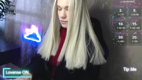 Victoria online show from 04-25-26, 07:44