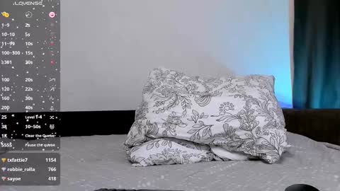 Snapshot of shinyjen chatting on 02-24-25, 11:10 Jennifer Streaming time online show from 02-24-25, 11:10