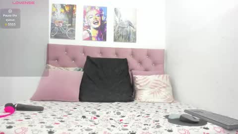 Snapshot of shira_sexylove chatting on 10-03-25, 12:07 shira_sexylove online show from 10-03-25, 12:07