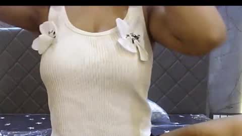 Snapshot of shiri_hot chatting on 11-17-25, 06:46 Siri online show from 11-17-25, 06:46