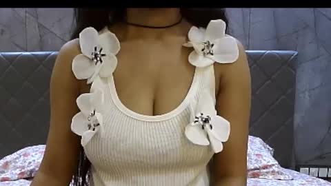 Snapshot of shiri_hot chatting on 11-21-25, 10:25 Siri online show from 11-21-25, 10:25