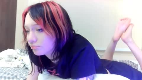Snapshot of shirleyboulet chatting on 02-07-26, 02:15 Luna online show from 02-07-26, 02:15