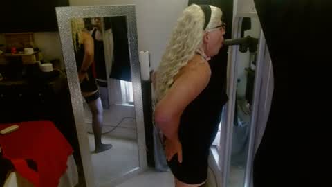 Snapshot of shirleyjo chatting on 06-20-26, 07:16 sarah online show from 06-20-26, 07:16