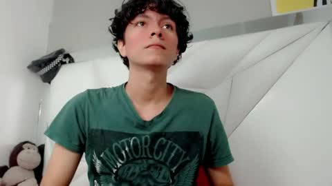 Snapshot of shirowitheb chatting on 04-09-26, 01:27 SHIRO online show from 04-09-26, 01:27