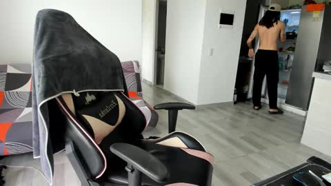 -- online show from 10-23-25, 02:38