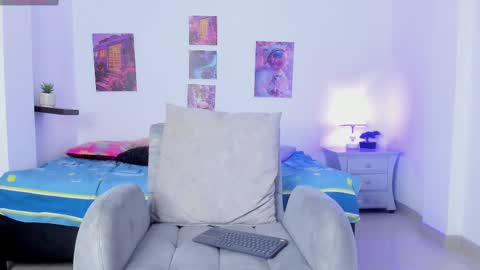 Snapshot of shizuka_11 chatting on 09-09-25, 10:59 shizuka 11 online show from 09-09-25, 10:59