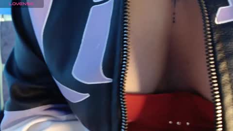 Snapshot of shizuka_wet chatting on 11-25-25, 03:50 Shizuka online show from 11-25-25, 03:50