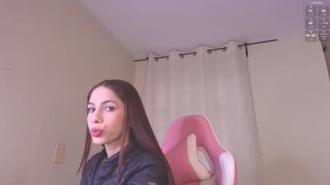  kendal  online show from 12-22-25, 02:47