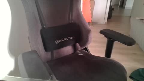 shkpnk69 online show from 04-05-26, 03:53