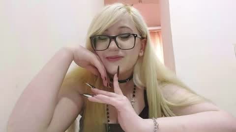 Snapshot of shondrapisani chatting on 07-05-26, 11:17 shondrapisani online show from 07-05-26, 11:17