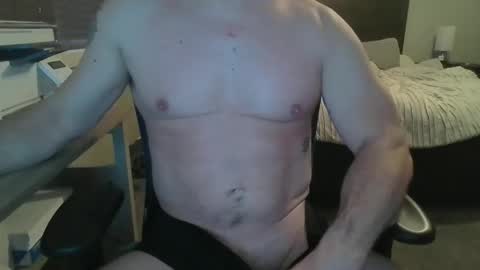 Snapshot of shorterhair99698298 chatting on 11-25-25, 03:23 shorterhair99698298 online show from 11-25-25, 03:23