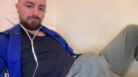 Snapshot of show_jizzness chatting on 02-04-25, 07:33 show_jizzness online show from 02-04-25, 07:33