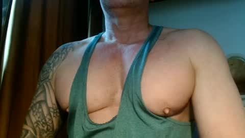 Snapshot of show_on_for_you chatting on 06-11-26, 10:02 show_on_for_you online show from 06-11-26, 10:02
