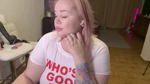 Mimi   online show from 01-18-26, 08:07