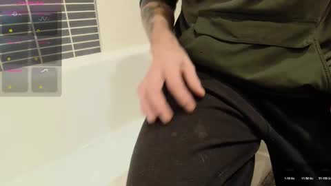 Snapshot of showoffjay46 chatting on 10-26-25, 08:37 showofjay online show from 10-26-25, 08:37