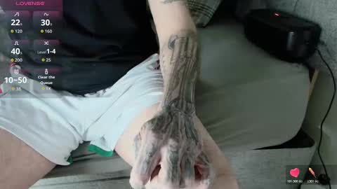 Snapshot of showoffjay46 chatting on 11-10-25, 12:53 showofjay online show from 11-10-25, 12:53