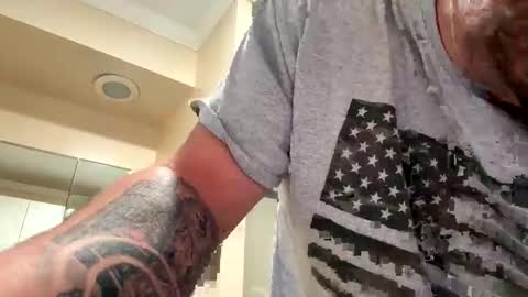 Snapshot of shubby420 chatting on 01-14-25, 01:28 YeahBoi420 online show from 01-14-25, 01:28