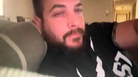 Snapshot of shubby420 chatting on 12-17-25, 06:58 YeahBoi420 online show from 12-17-25, 06:58