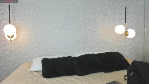 ZUMY ANGELS online show from 11-08-25, 04:45