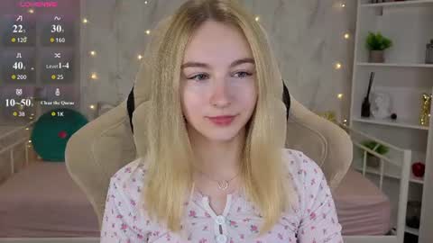 Polly online show from 07-17-26, 12:17