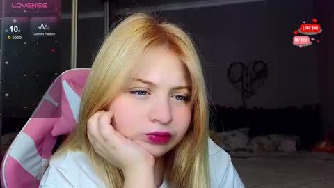 Molly online show from 02-22-25, 12:05