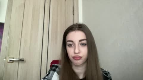 shy_cute07 online show from 11-13-25, 10:36