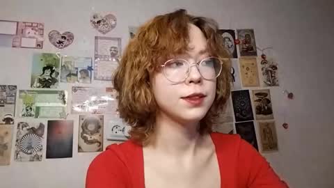 Milena online show from 10-20-25, 01:11