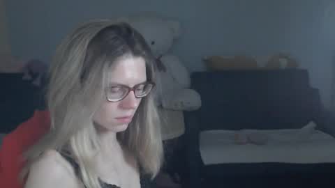 Snapshot of shy_moony chatting on 06-07-26, 10:02 just Alex online show from 06-07-26, 10:02
