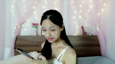 Snapshot of shy_pink_doll chatting on 07-21-26, 03:47 shy_pink_doll online show from 07-21-26, 03:47