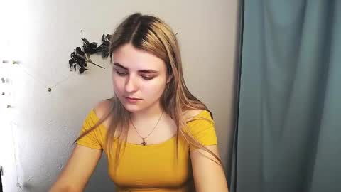 Snapshot of shy_sabrina_ chatting on 05-20-26, 11:49 shy_sabrina_ online show from 05-20-26, 11:49