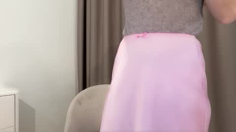 shy_schoolgirl_ online show from 12-18-25, 10:32