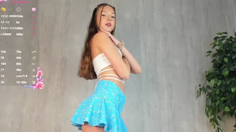 Snapshot of shy_starlight chatting on 12-21-24, 08:18 Melanie online show from 12-21-24, 08:18