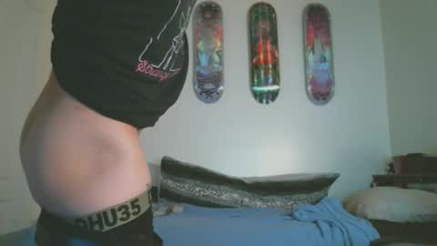 shyboyhugecum2020 online show from 09-27-25, 03:55