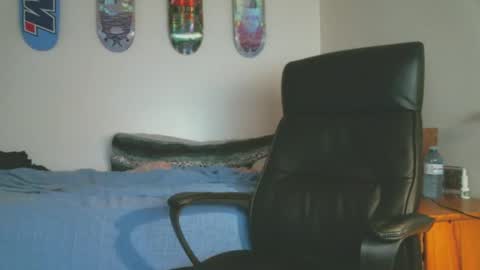 shyboyhugecum2020 online show from 09-28-25, 02:28