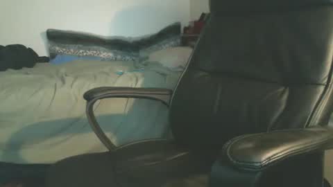 shyboyhugecum2020 online show from 05-20-26, 02:18