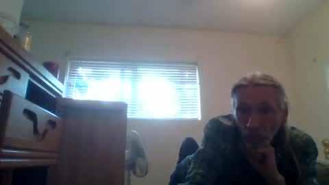 Snapshot of shyboyjohnnie chatting on 06-30-26, 11:17 shyboyjohnnie online show from 06-30-26, 11:17