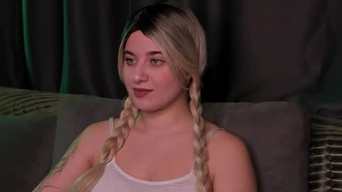 Mary online show from 10-11-25, 09:35
