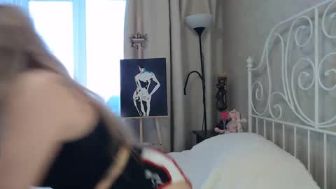 Snapshot of shyevaa chatting on 01-11-25, 04:48 Eva online show from 01-11-25, 04:48