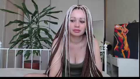 Snapshot of shyevaa chatting on 06-17-26, 05:10 Eva online show from 06-17-26, 05:10