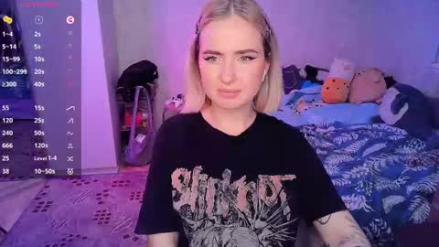 Effie online show from 02-13-25, 06:27