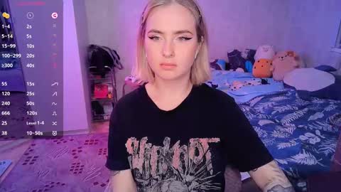 Effie online show from 02-16-25, 04:42