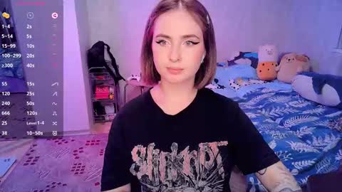 Effie online show from 02-19-25, 05:27