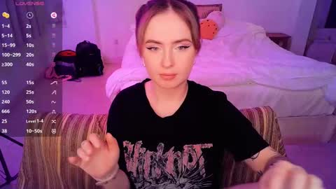 Effie online show from 02-24-25, 07:41