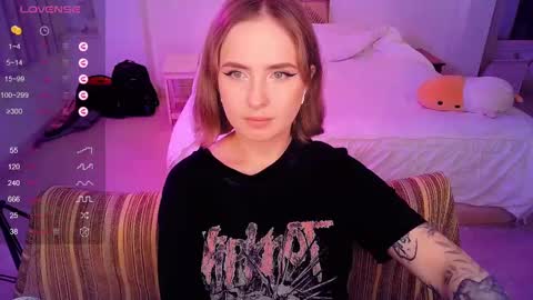 Effie online show from 02-27-25, 07:37