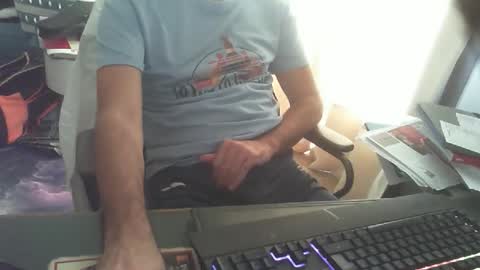 Snapshot of shyfrenchcock chatting on 10-11-25, 01:31 shyfrenchcock online show from 10-11-25, 01:31